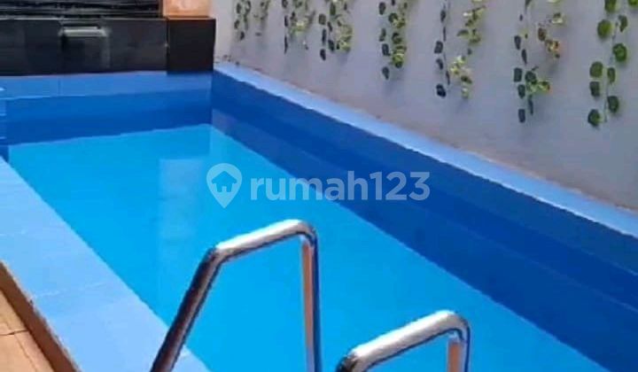 2-Story House with Swimming Pool Location Near Jatim Park 3 2-Story House with Swimming Pool Location Near Jatim Park 3
