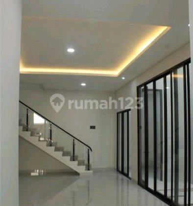 Rumah Minimalis 2 Lantai Dian Istana Mocca Verbana 1