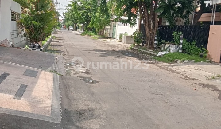 For Sale via Auction, Kertajaya Indah House, Location Near Campus and Elite Area. 2