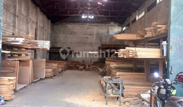 Gudang dan Toko di Rungkut Menanggal Lokasi Strategis dan Komersial Area