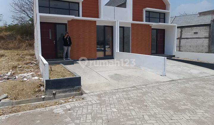 rumah minimalis modern di gresik  2