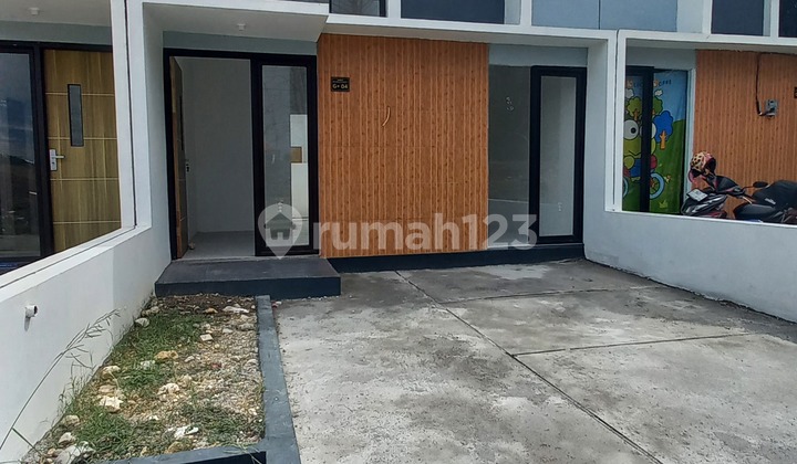 Nice House at Jl. Pasar Cerme No. 80, Cerme Lor, Cerme, Gresik, East Java, Indonesia, 61171, Gresik with SHM 2