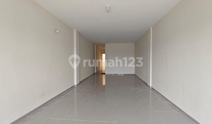 Jual Rumah Idaman area Exclusive di Woodland Citraland, semi furnished 2