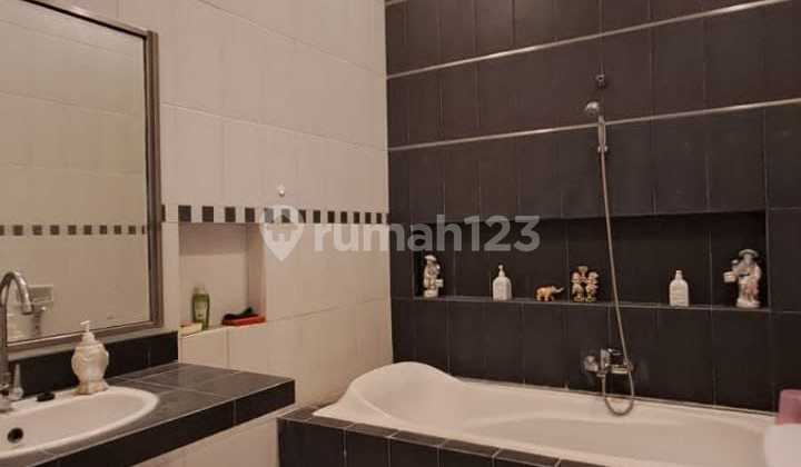 For Quick Sale: Fully Furnished, Move-in Ready House in Kertajaya Indah, East Surabaya 2