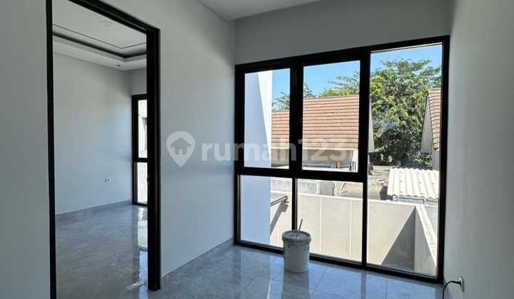 For Sale New Elite Modern Minimalist House – Citraland The Greenlake West Surabaya 2