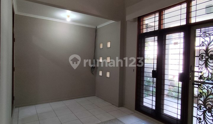Rumah 3lantai Puri Widya Kencana Citraland Dengan 7kt Dan Split Level 2
