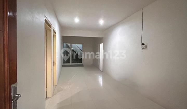 Dijual Rumah Darmo Indah Timur Tandes Surabaya, Depan Lapangan 2