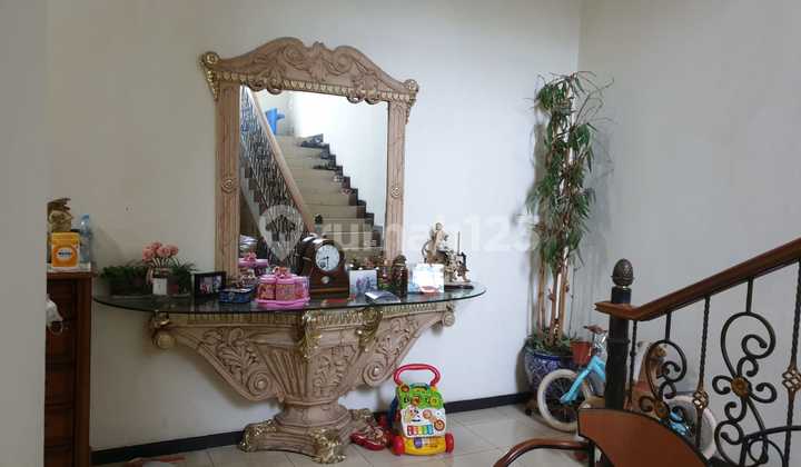For Sale Again, Ma'am, Fully Furnished House in Central Park Regency Housing Area, Mulyosari, Surabaya 2