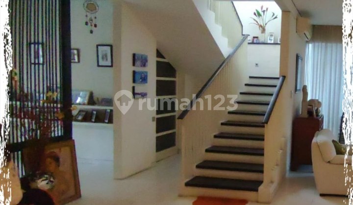 2-Story House in Simpang Darmo Permai Selatan Near Pakuwon Mall, Apartment-Style Bedrooms 2
