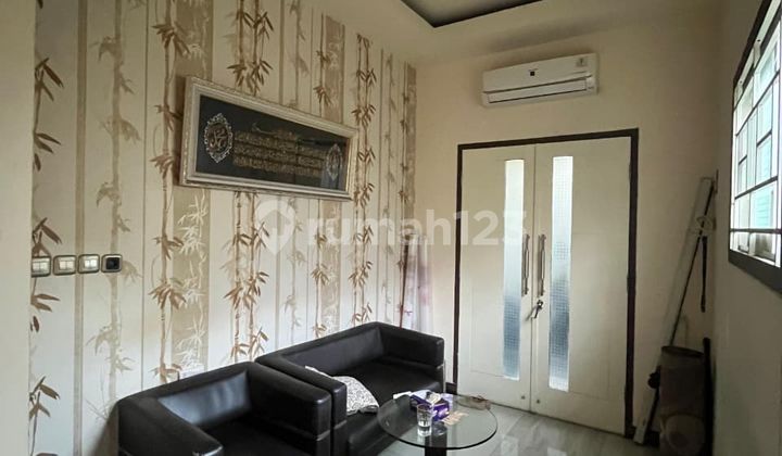 For Quick Sale: 2-in-1 Fully Furnished House and Garage in a strategic location, Lowokwaru, Blimbing Malang 2