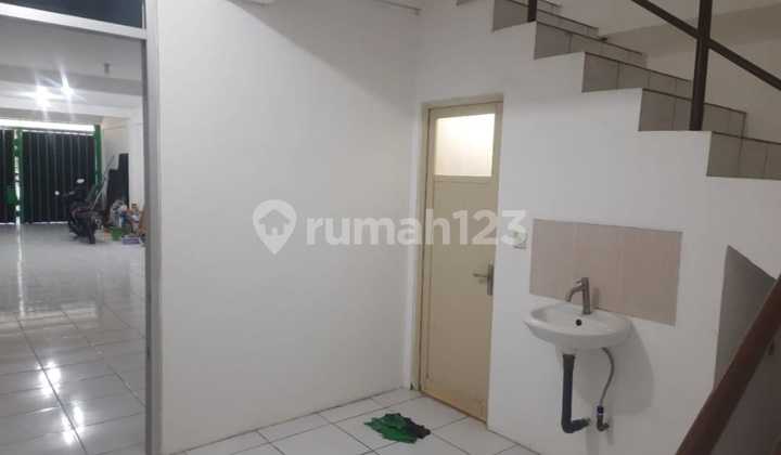 For Rent: Newly Renovated Shop House at 0 Jalan Raya Kembar Kenjeran, Surabaya 2