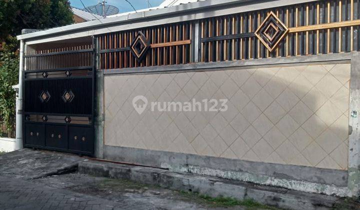 Rumah Karang Asem dekat Ploso 1