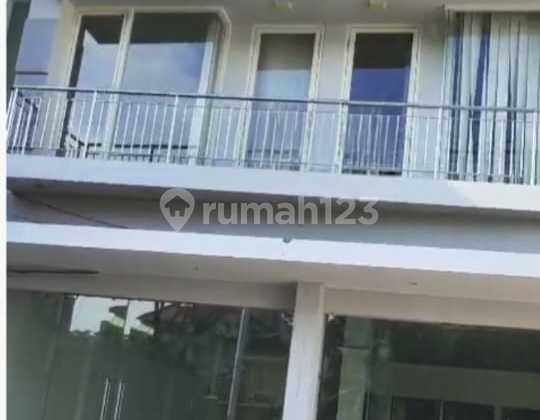 Disewakan Ruko Komersial dekat sekolah Ciputra dan Gereja St.Yakobus, Citraland, cocok untuk usaha