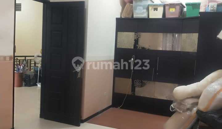 Jual Rumah Tengah Kota Di Manyar Adi 2
