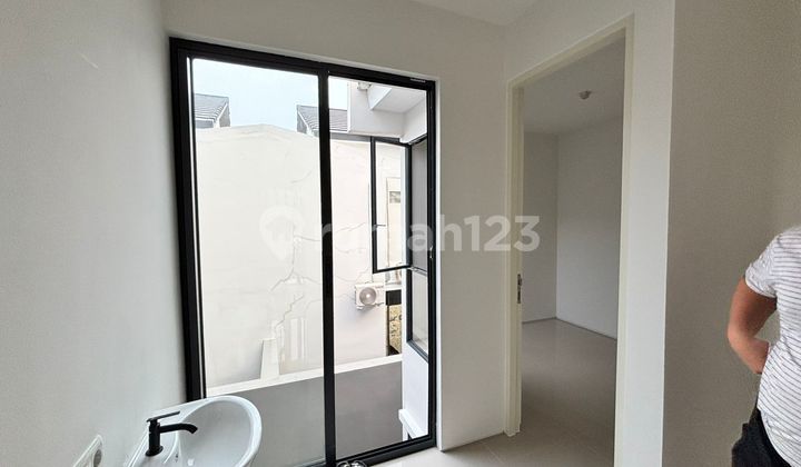 Disewakan Rumah Amesta Living, Gunung Anyar, Surabaya Timur Dekat Juanda, Merr, Akses Tol, 2