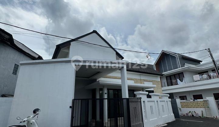 Rumah Baru Tanah 1 Are di Denpasar Barat Nego
