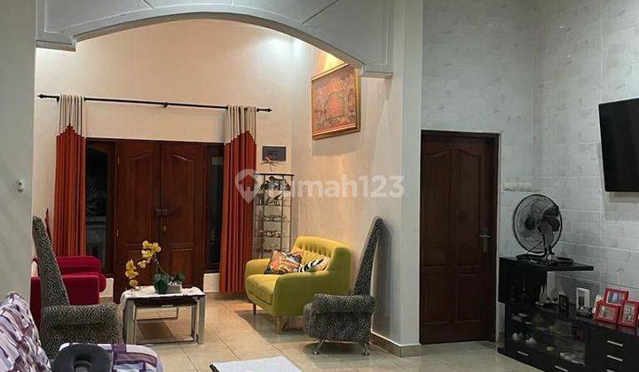 Rumah dijual di Rumah padangsambian, Denpasar Bali Indonesia SHM 2 Lantai furnished harga nego 2