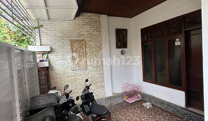 2-Story House in Padang Sambian, 1 Are Land, 4 Bedrooms 2