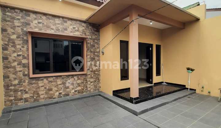 House Renovated 4 Bedrooms Negotiable Price