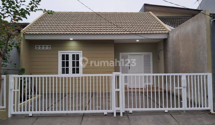 Rumah Cantik Di Griya Loka 1