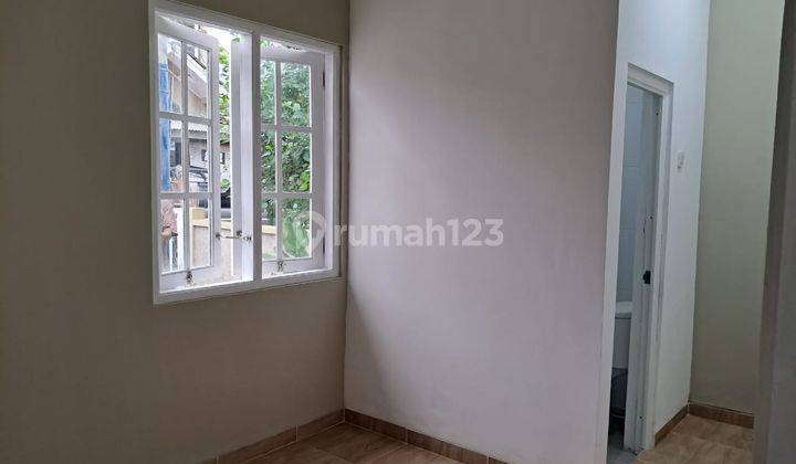 Rumah Cantik Di Griya Loka 2