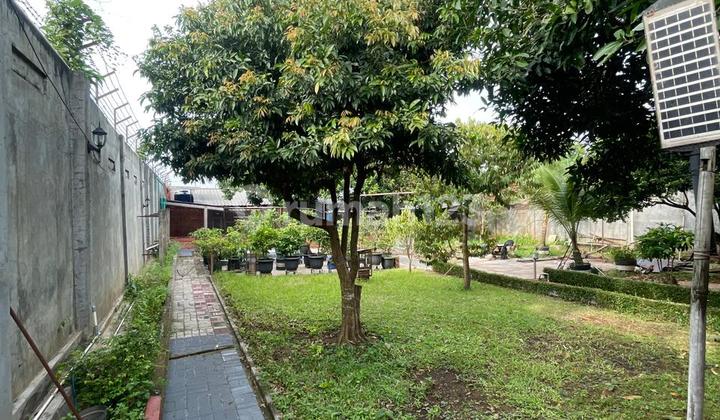 Rumah/Tanah Luas di Lengkong Gudang Timur 2