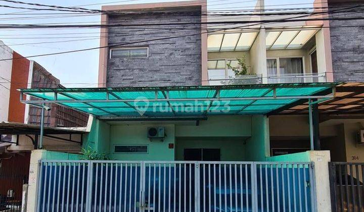 Rumah Duri Kepa 2½ Lantai Terawat 6 × 20 SHM Siap Huni Hadap Selatan 1