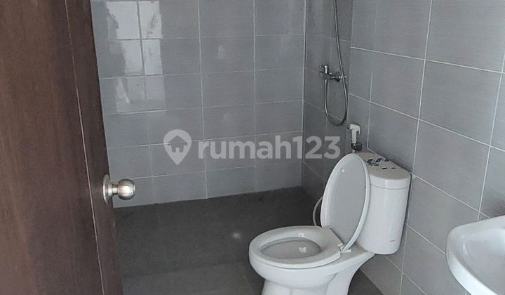 2-Bedroom Apartment, Move-in Ready, Near Toll Road. 2-Bedroom Apartment, Move-in Ready, Near Toll Road.