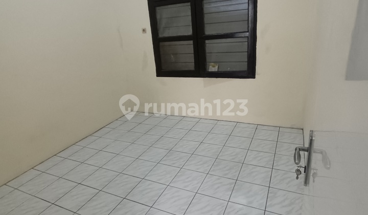 House for Rent with Friendly Carport 2