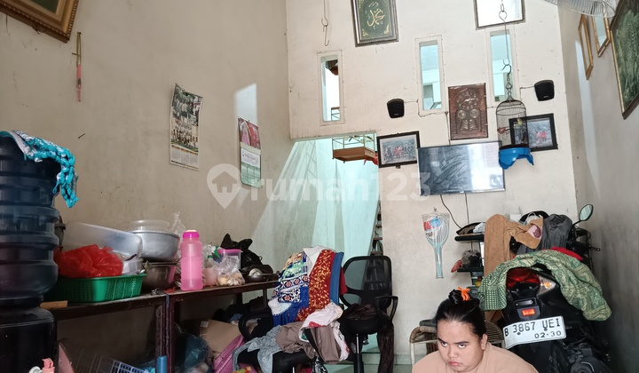 Rumah 3½ Lt. bisa Usaha. Pinggir Jln Raya