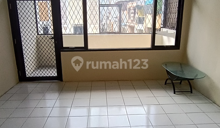 Ruko. Ruang Usaha. Pinggir Jalan Utama