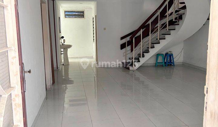 Rumah Dengan Lebar 9m. Lt: 107m 2