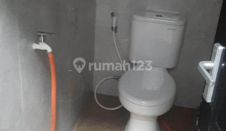 For Rent New 1-Story Shop House, Toilet Available.