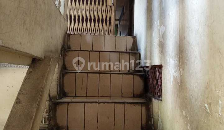 3-Storey Boarding House. Car Road Access. 2