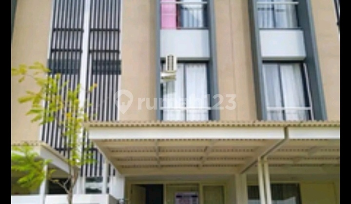 ROYAL RESIDENCE OAKWOOD SIAP HUNI ROYAL RESIDENCE OAKWOOD SIAP HUNI