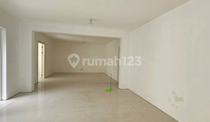 FOR RENT 2-STORY HOUSE ROYAL RESIDENCE 2