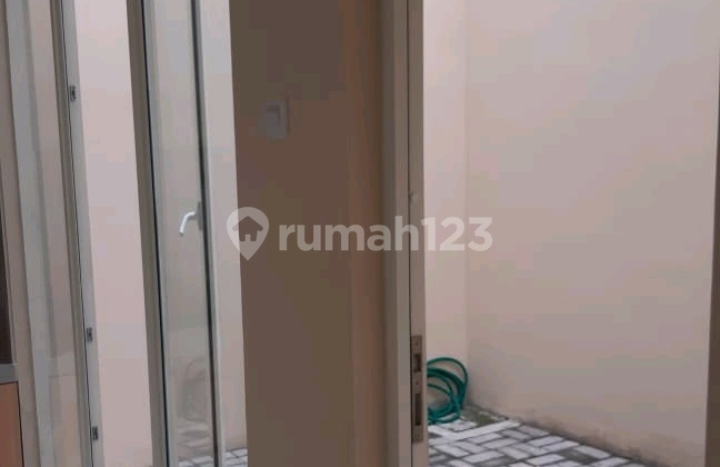 Rumah Minimalis 2LT Grand Pakuwon 2