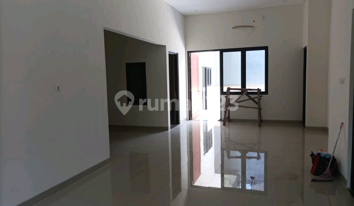 ONE STORY HOUSE, NEW MANYAR 2