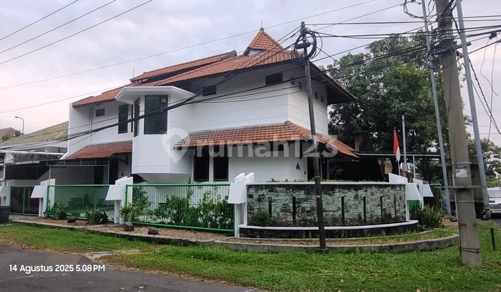 Rumah Hook Furnish Kertajaya Indah Timur Siap Huni Rumah Hook Furnish Kertajaya Indah Timur Siap Huni