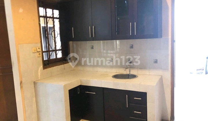 DISEWAKAN RUMAH 2 LT PAKUWON CITY 2