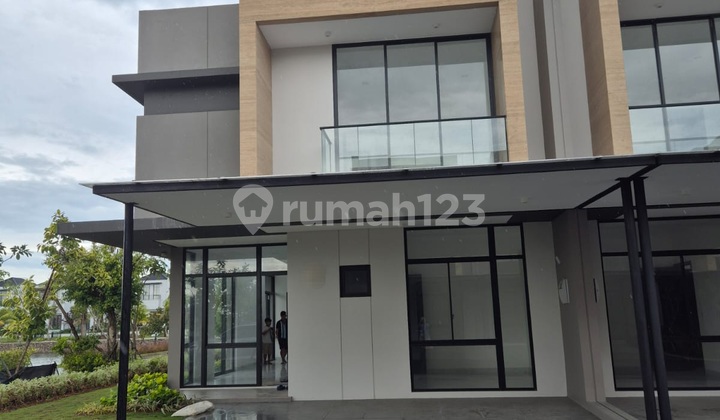Disewakan Rumah Villa Pasir Putih 5 Pik2