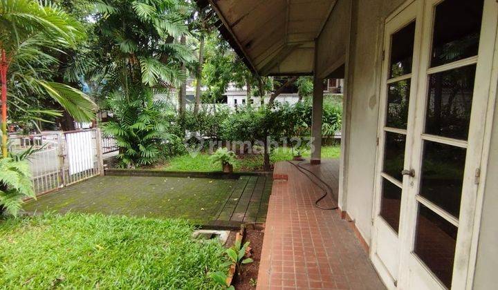 JUAL RUMAH AREA STRATEGIS KEBAYORAN BARU SELANGKAH KE SCBD SENAYAN 2