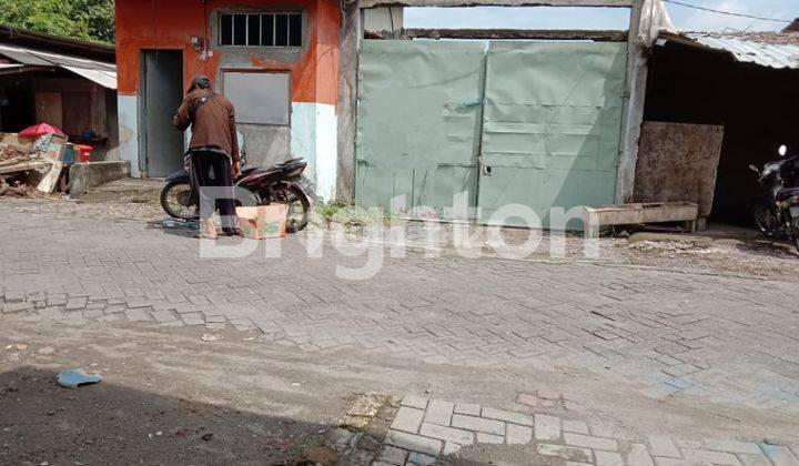 GUDANG JENEK WETAN KREMBANGAN 1