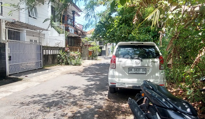 Modern House Ready to Occupancy in a Premium Residential Area, Renon Location 2