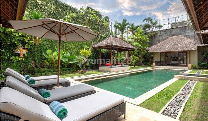 MODERN TWO UNIT VILLA IN SEMINYAK TOURIST AREA STRATEGIC LOCATION 1