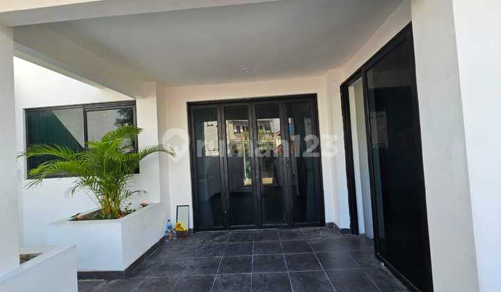 Modern Two-Story House in Gatsu Barat Residential Area Near Public Facilities 2