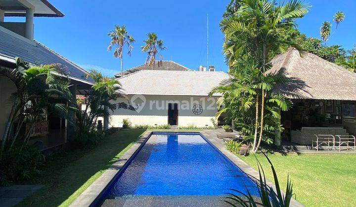 SPACIOUS LUXURY VILLA IN BEACH SIDE SANUR CLOSE TO BEACH 2