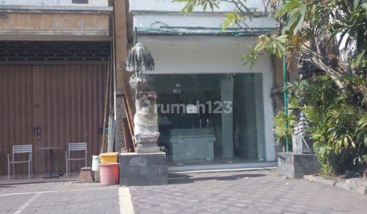 THREE-STOREY SHOPHOUSE IN SANUR TOURISM AREA 1