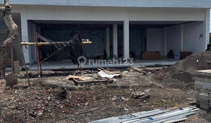 Ruko Satu Lantai Di Pinggir Jalan Kawasan Pariwisata Seseh 1