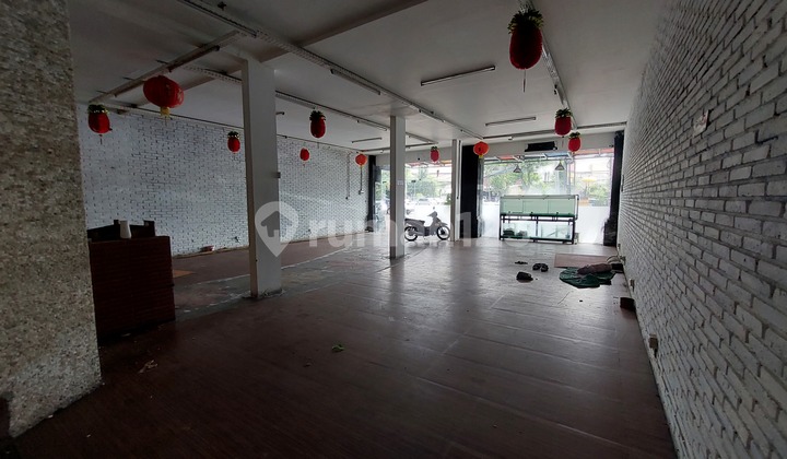 Two-Unit Terrace Shophouse Block in the Premium Sunset Road Area, Seminyak Kuta